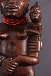 MaternitéKongo Statue